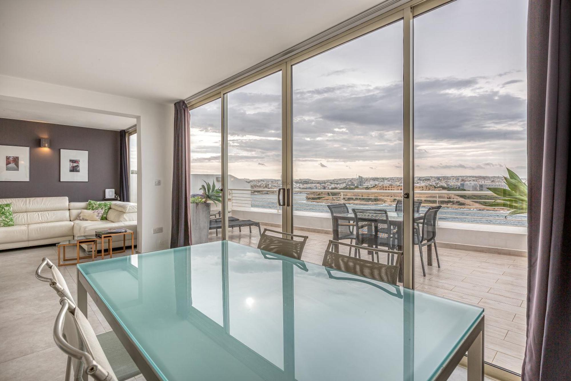 49/3 Seafront Duplex Penthouse In La Valeta Exterior foto